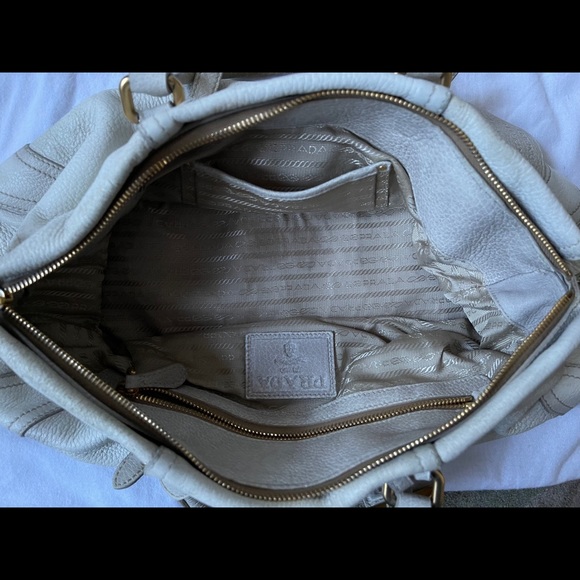 Prada Cervo Bianco Soft Deerskin Should Bag - Picture 8 of 8